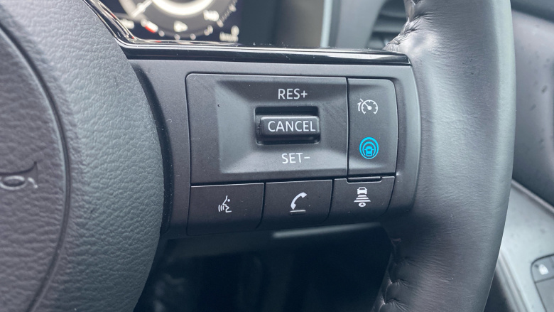 Nissan Qashqai 1.3 DiG-T MH 158 N-Connecta 5dr Petrol Hatchback